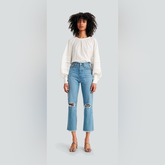 Levi's Wedgie Cropped Fray Hem Distressed High Waist Button Fly Blue Jeans 27 - Picture 2 of 9